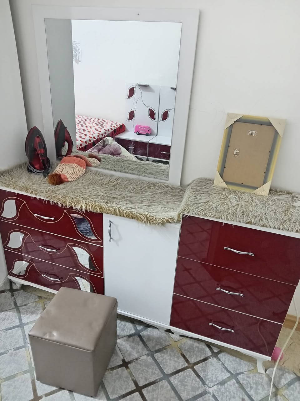 غرفه تركي للبيع بحاله جيده جدا
للاستفسار 
***********
