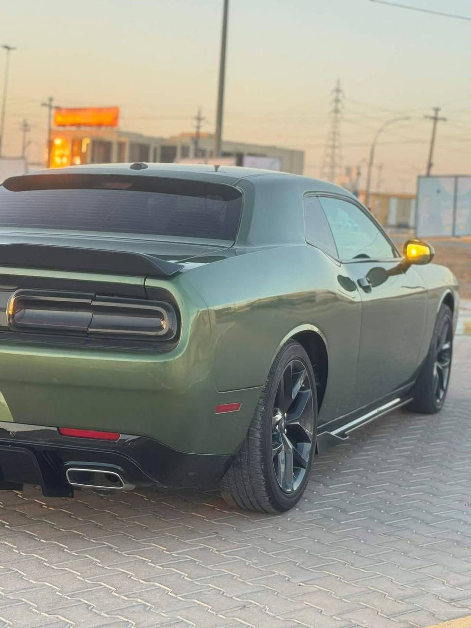 السلام عليكم للبيع جالنجر 2023
فول موصفات بدون فتحه وارد أمريكي 6 سلندر 3600
ماشيه 36 رقم بغداد بأسمي تحويل مباشر ضرره مرفق بلمنشور السعر 200 وبيه مجال للاستفسار ***********
