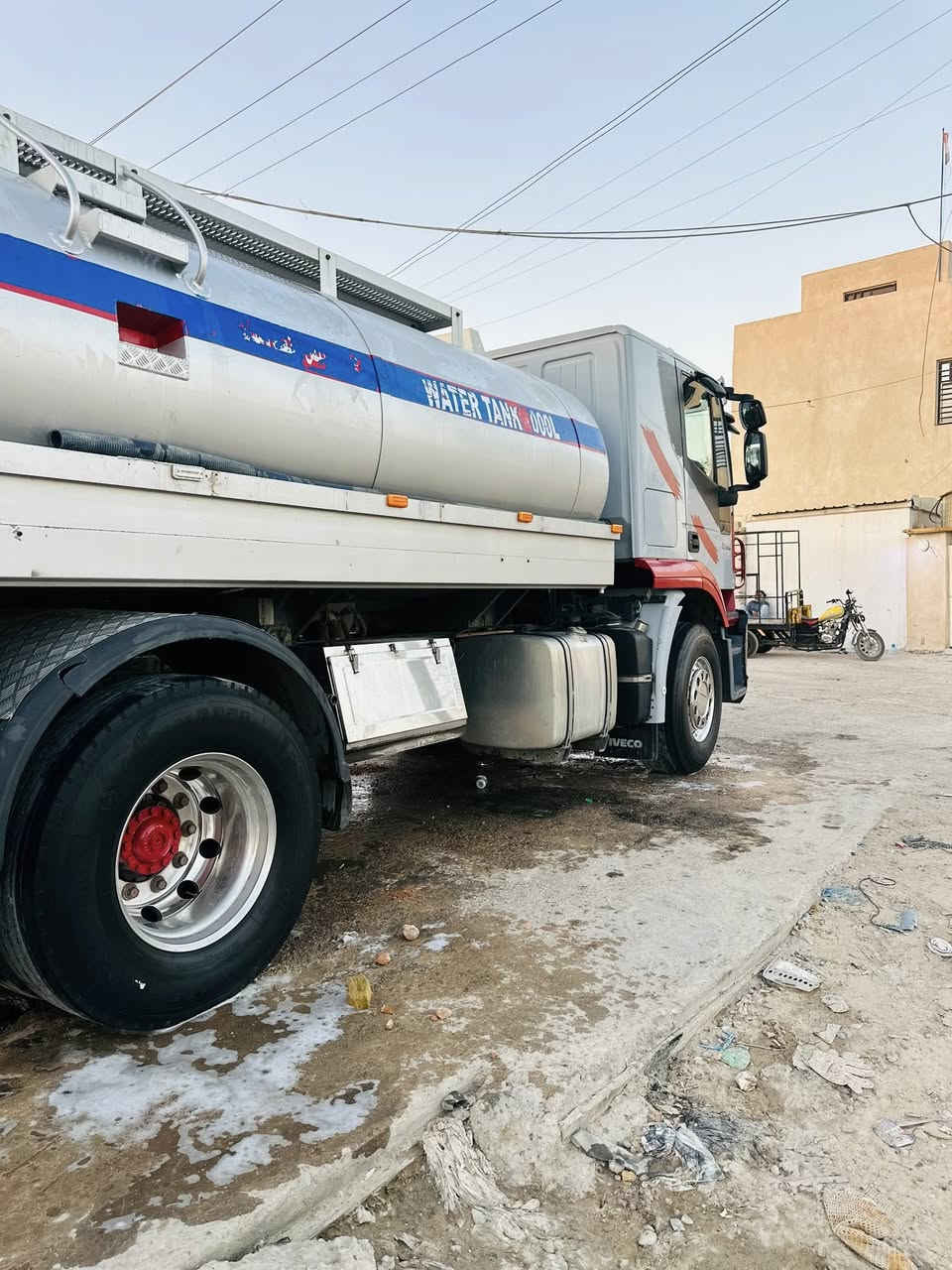 تانكي فافون 12 طن ويا طفشه وكاكات يعني منضومه كامله 
العنوان البصره الاستفسار ***********
