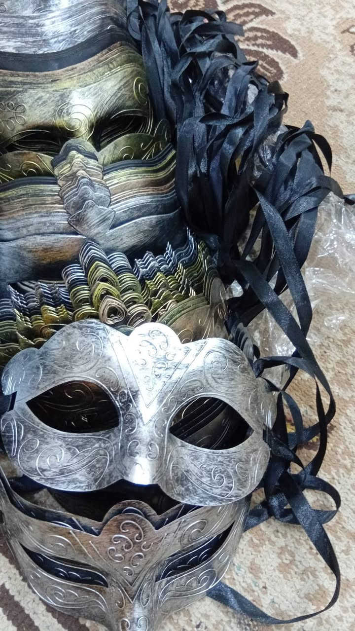 اقنعة تنكرية 40 قطعة 🤍

كلهم ب15 الف 🌸


**إذا كنت صاحب هذا الإعلان وتريد حذفه لأي سبب، رجاءا أرسل رسالة إلى الدعم الفني**