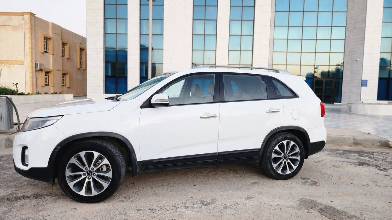 سورنتو 2014 خليجي
125000Km 
V6 3500cc
بدون ضرر
بدون صبغ
المواصفات :
بصمة تشغيل
بصمة ابواب
شاشة صغيرة لمس 
كامرة خلفية
تحكم ستيرن
حساسات امامية خلفية
اشاير مري
تحكم كشنات كهربائي
السعر 
185$
محرك مفتوح نازل فقط 3 رنكات سنة 2019
رقم صلاح الدين
تحويل ثاني يوم
للتواصل : ***********
