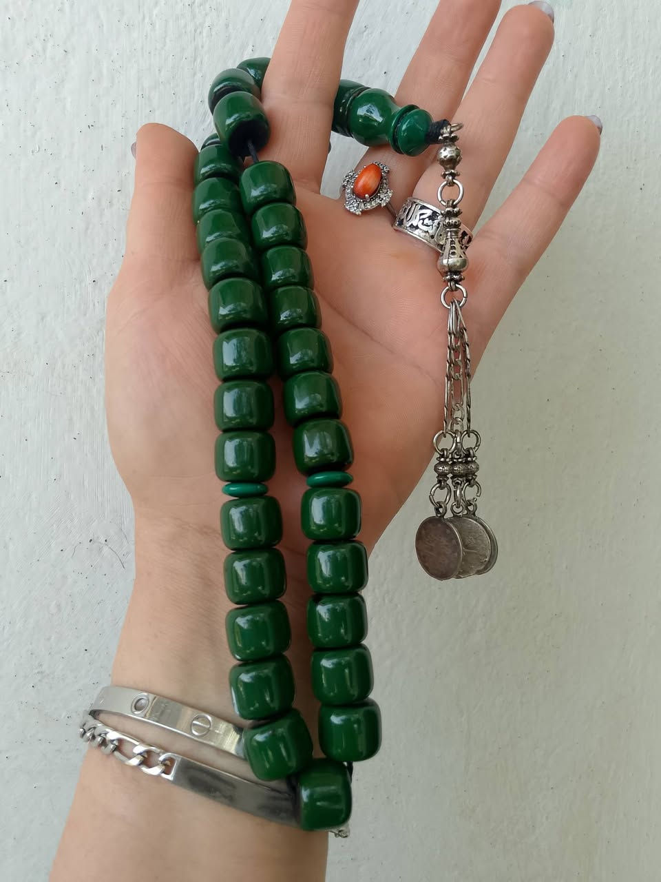 يسعد مساكم بكل خير 💚💚💚
جمال اللون الاخضر😍😍😍
مسبحة مسكي الماني خراطة تسعينات قطع لف شامتها حمرا عدد الحبات٣٣حبة وقياس الحبة ١٥/١٢مل وزن صافي ٧٧غرام تواجد طرطوس وشحن للمحافظات 💚💚💚💚


**إذا كنت صاحب هذا الإعلان وتريد حذفه لأي سبب، رجاءا أرسل رسالة إلى الدعم الفني**