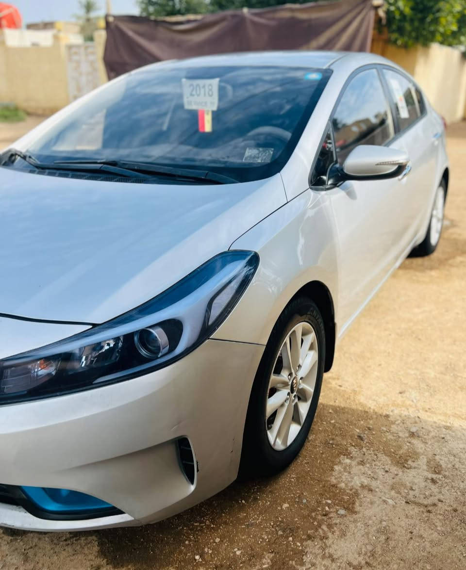 السلام عليكم سيراتو خليجي 2018 محرك 1600 تبديل بابين اصلي بدون صبغ بدون عابر والباقي كفاله محرك مامفتوح نص مواصفات  تبريد ثلج حداديه تخم تاير خير من الله رقم بغداد مصفره غرمات تحويل مباشر جاهزه للخير السعر 132 وبيه مجال لطيبين مكاني رميثه سونار موجود ستفسار *********** اتصال 
*********** واتساب
