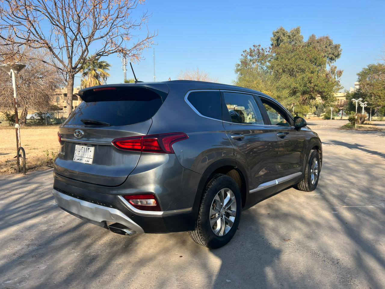 السلام عليكم
للبيع 💜
هونداي سنتافي 2019 امريكي 
الضرر مرفق بالصور
رقم نينوى 
اربع سلندر . محرك 2.4
رقم دولي اجنبي 
خمسه راكب 
قطعتين تبريد
ضرر جاملغ خلفي يسار + جاملغ امامي يمين 4 اصابع 
ماشيه 99 ml
السعر 173 وبيها مجال بسيط 
للاستفسار ***********
