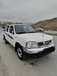 نيسان بيكاب • ٢٠١٠ • تايرات جديدة