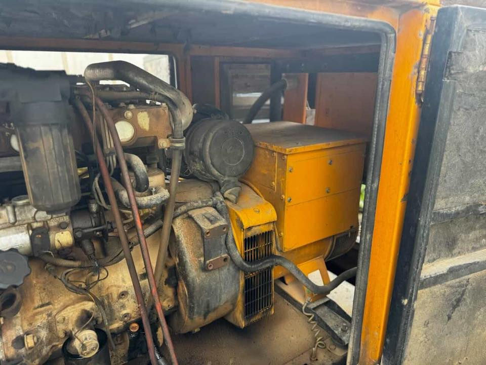 مولد بيركنز للبيع 45 كيفي مكينتها بيها تبخير 
***********
