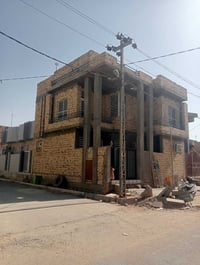 دار للبيع حي الجامعة..خلف مدرسه الجامعة مباشر  100متر 10×10 ركن طابو ص...