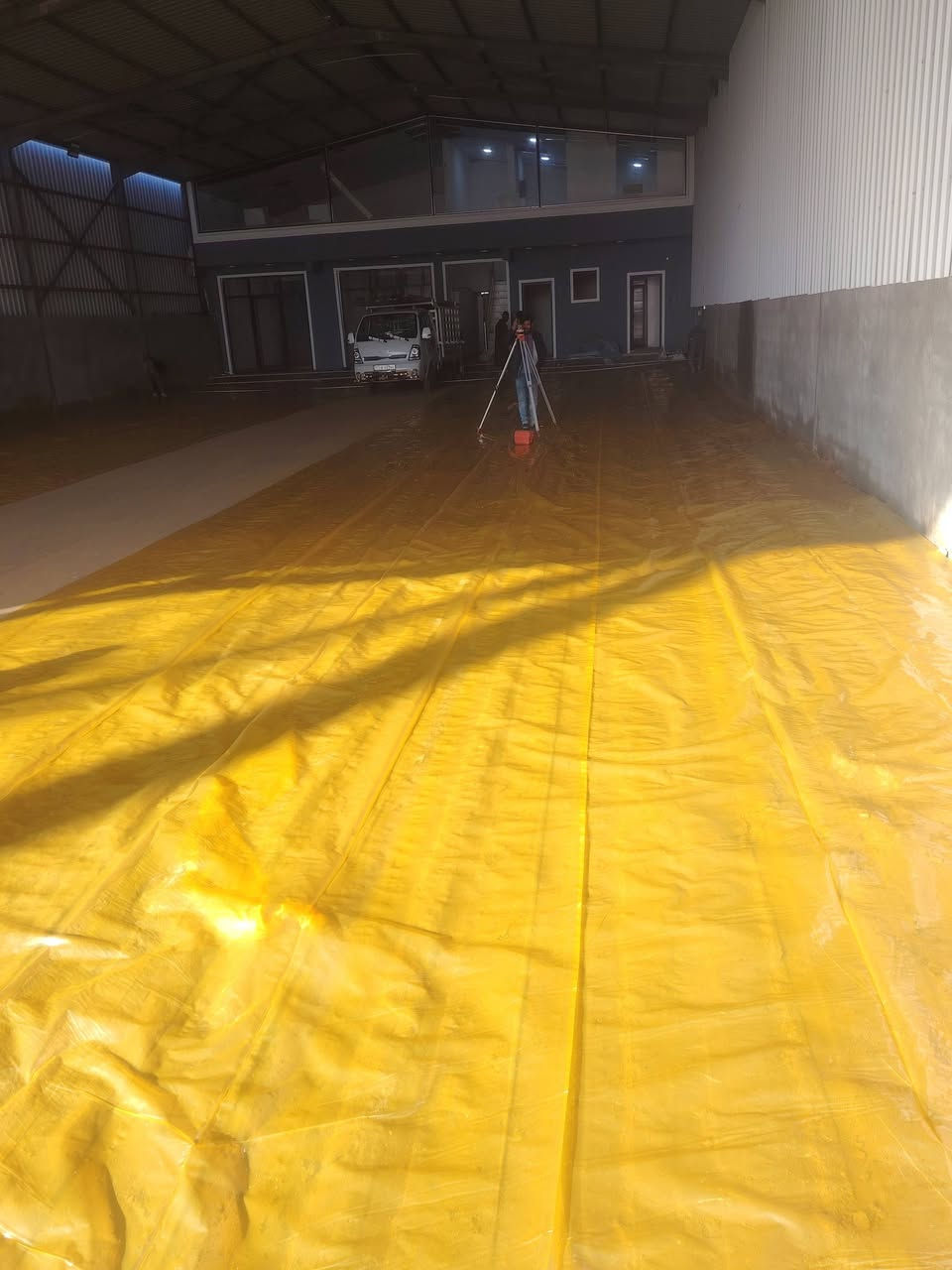 بسم الله الرحمن الرحيم ((كادر عمل)) 
مستعدين للصب وصقل الارضيات والجملونات وساحات ستام كونكريت وسقل الهليكوبتر  لكافة شوارع  حكوميه  والدوائر الحكومية والأهلية.ومحطات وقود     وتقطيع جوينات بالكتر  
كادرنا متواجد للعمل في جميع محافظات العراق وباسعار تنافسية.. ويوجد ضمن العمل مهندس 

* للاستفسار وطلب العمل، مراسلة الصفحة على الماسنجر/
او الاتصال على الارقام التالية: ***********

***********
