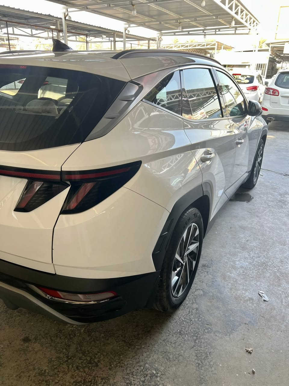 السلام عليكم توسان موديل 2024 خليجيه 
السياره كفاله عامه معروفه مواصفات ال 2024 فووووووول للأخير كشنات كهربائيه بصمه تشغيل عن بعد بيه اهواي مواصفات 
ماشيه45 الف زيرو على الشركه 
رقم بغداد الجديد 
سعره السيارة بلاش وبلعافيه الي ياخذه الف عافيه 
سعر 215 وبيه مجال للطيبين 
اي استفسار *********** غيث الحميري حيااااااااكم الله
