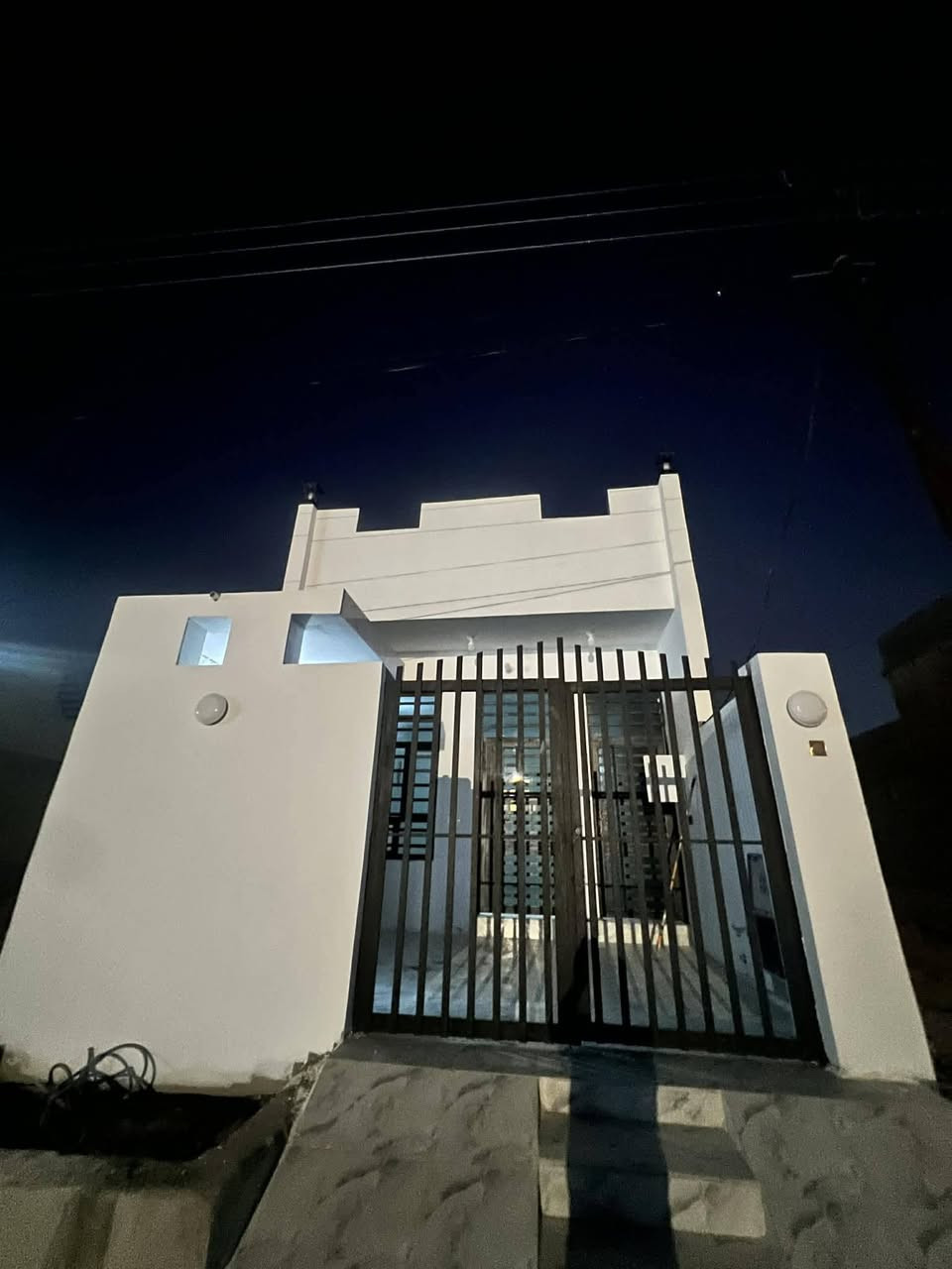 السلام عليكم ***********
🔴متاح بيت 🏠 للبيع المساحه 100م طابق واحد 

🔵بناء حديث شغل درجه اولى 

🟣 محتويات البيت🟤

🟡الطابق الأول استقبال مطبخ غرفه نوم صحيات منور⚪️

🟤الطابق الثاني بيتونه جبيره سطحين 

🌘📞***********

        ➰موقع دور الزراعة 

    

🔺 السعر ٤٨) البناء حديث سنه ٢٠٢٦ متكامل من ماء وكهرباء وكامل خدمات
