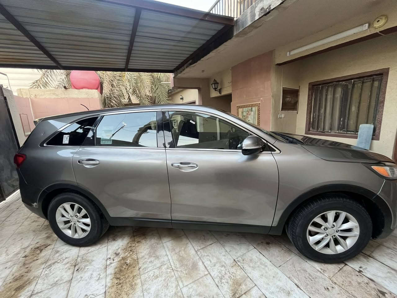 السلام عليكم سورنتو للبيع موديل2018  وراد امريكي رقم ذي قار تحويل مباشر  السياره جديدة كير مكينه حداديه كله جديد سونار موجود بالصور  
 ماشيه 105 حقيقي  
السعر 175وبيه مجال 

‭0780 272 2699‬ واتساب
