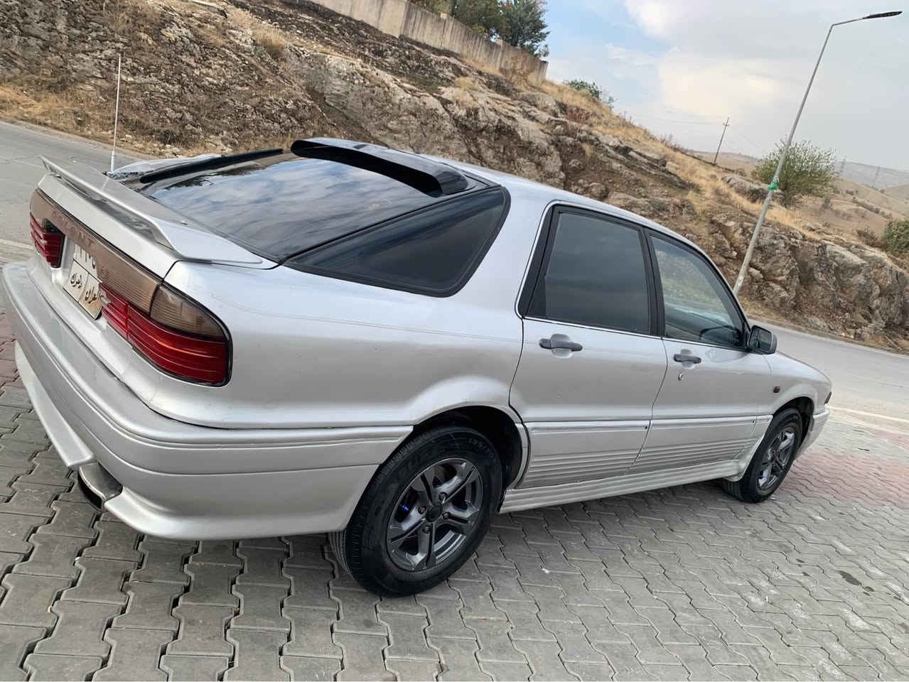 ‎1992گڵاند مۆدیل 
‎مەکینە 63 گێر و مەکینە بەشەرت 
‎بۆیاخ سةقف و حيزام تةنها سةقفي كةميك تةزرةي هةية ليدراني قورسي نيية سةنةوي و هةزةي نويية تاكو ٢٠٢٧ بي مەسروفە کامل سێرڤس کراوە هی مالێیە فول حادیە کامل کارەبایاتی مەزبووتە نرخي 44معامەلە 
‎ژ.م ***********
*********** أربيل, العراق
