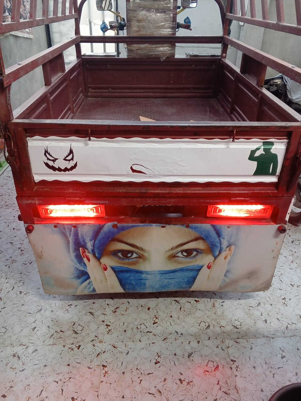 ستوته موديل19كهربائيات كلها شغاله ستوته نضيفه مال جناي السعر مليون550بيها مجال للشراي
***********
