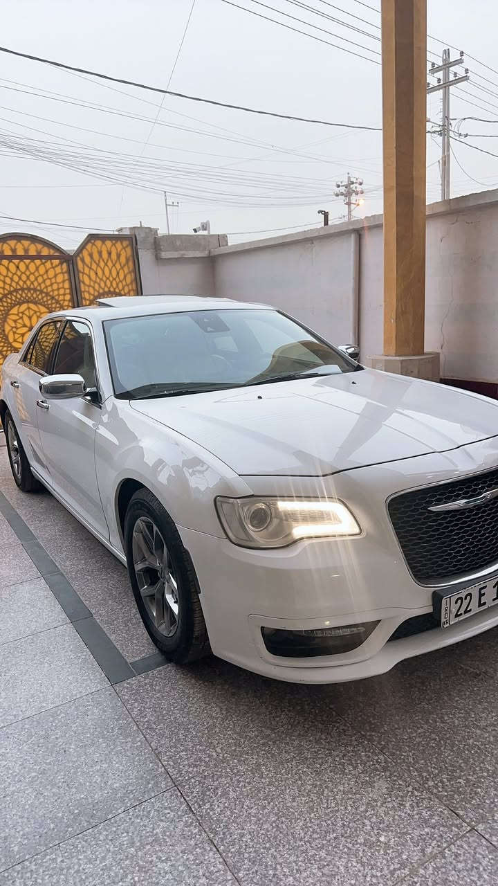 آلُـۜسـۨۚ(✋)ــِۖلُأمٌ ؏ـليۜـ(💜)ـكـۜم 
للبيع كلايسلر اوباما 
موديل 2018 
وارد كندي داخله كفاله مضروبه بالعراق جاملق امامي وبنيد بدون دواخل يعني ضربه خفيفه كلش 
رقم اربيل نكليزي بسم كردي تحويل او وكاله 
السعر 245 $ وبيه مجال
مكينه 6 سلندر    
مواصفات لمتد بانوراما فتحتين 
دواخل بيجي جلد 
كامره خلفيه 
منضومه زنون عالي ناصي 
ويل 18 
خزن كشنات 
سياره كلش جديده وحلوه
حداده جديده
تخم تاير 
مكان السياره البصره قضاء المدينه
السعر 245 $ وبيه مجال
***********
***********
