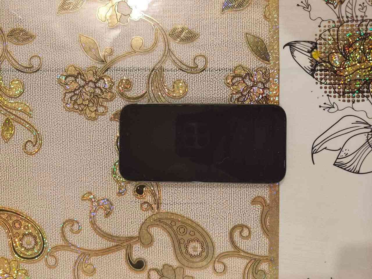 📱 ايفون 17 عادي – نظيف جداً (نسبة البطارية 95%) + شاحن أصلي كامل السعر: 700$
الموقع: أربيل (Erbil) الوصف:
ايفون 17 عادي، نظيف جداً وبحالة الوكالة (أخو الجديد). التسليم يد بيد في أربيل.
الجهاز خالي من أي شخط، ضربة، أو تصليح نهائياً، وكلشي بيه أصلي 100%. مو مثل الأجهزة المفتوحة أو المجددة. صحة البطارية: 95% (أداء وحش وممتاز جداً). الملحقات: يأتي مع واير شحن سريع أصلي + رأس شاحن (أدابتر) أصلي من أبل مشمول بالسعر. ملاحظة: الجهاز تم شراؤه من العراق (بدون كارتونة)، وبمكان الكارتونة جاي تاخذ شاحن أصلي كامل. الجهاز مكفول ومن حقك تفحص وين ما تريد. السعر 700$، وبي مجال بسيط للشراي الحوك (الجاد). قفل قفل ماكو مراوس، البيع نقد فقط.
للجادين فقط، يرجى المراسلة مباشرة عبر ماسينجر (Messenger) وسأقوم بالرد فوراً.


**إذا كنت صاحب هذا الإعلان وتريد حذفه لأي سبب، رجاءا أرسل رسالة إلى الدعم الفني**