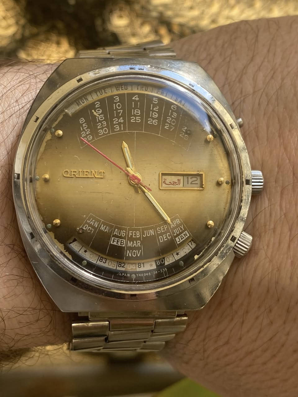 السلام عليكم 
اورينت دولي 
اتوماتيك 
انتاج ١٩٧٩
مينا مميزة
تعمل بكفاءة عالية
ستانلس ستيل بالكامل 
مقاومة للماء 
زجاج مقاوم للخدوش
القطر ٤٣
السعر ١١٥ 
يوجد توصيل لجميع المحافظات 
***********
