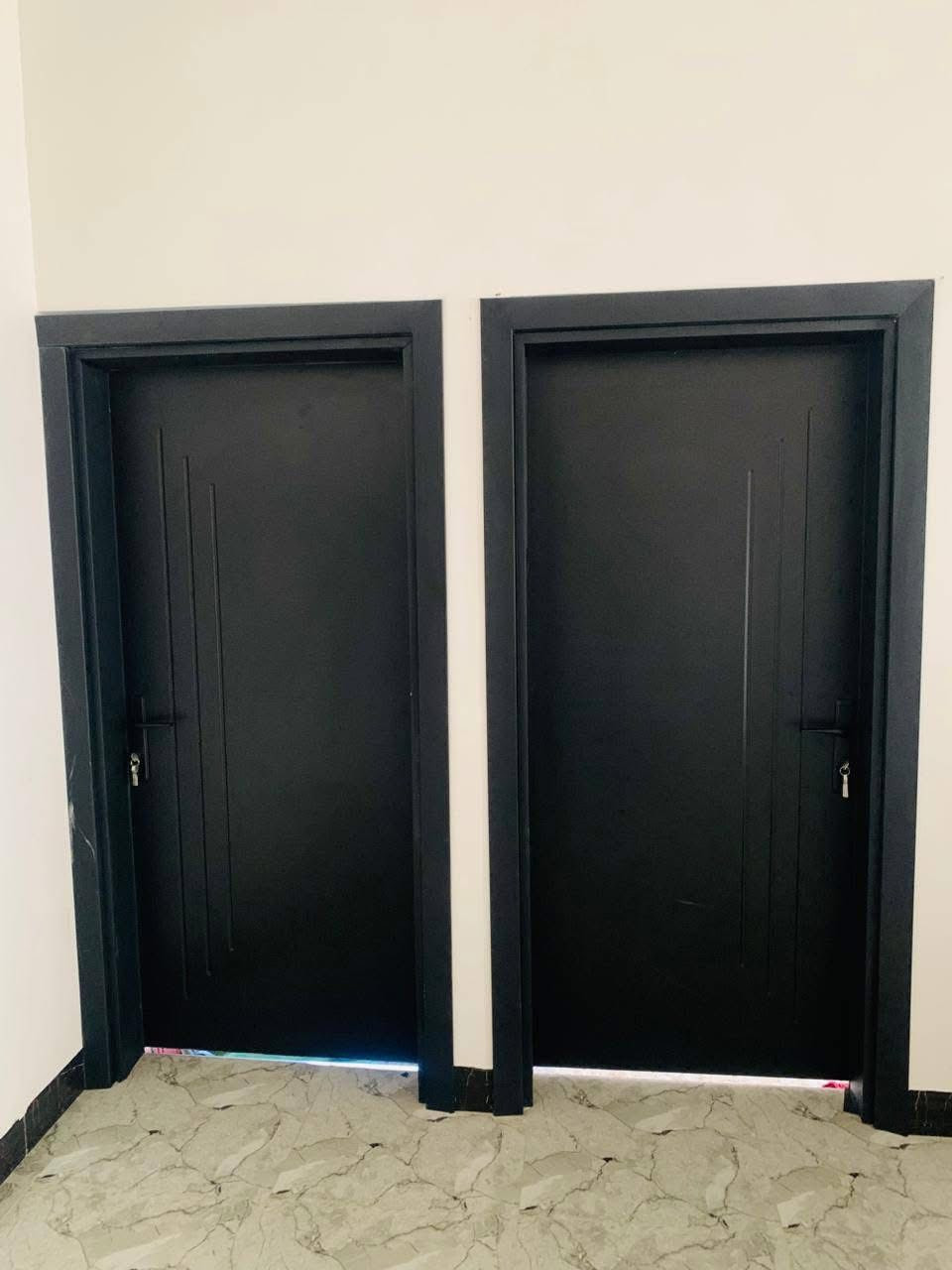 جمال بيتك ابوابك 🚪سلام عليكم يوجد ابواب تركيه بجميع النقشات ولى موديلات . بحشوه ضغط فوم شرط .  بضمان سنوات 7 كرسته وعمل بسعر 150الف كامل .، الاستفسار ***********
