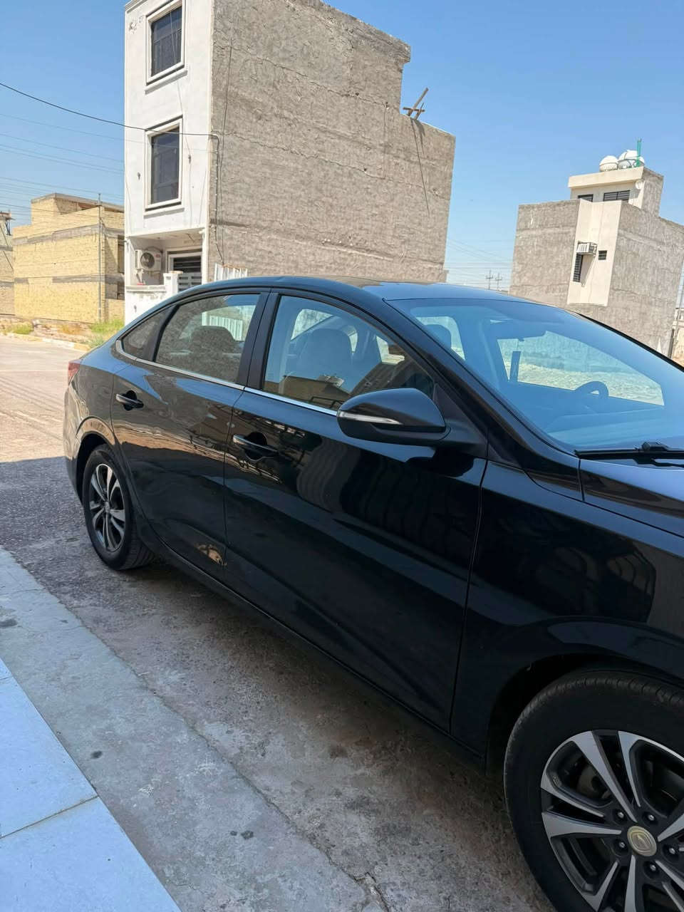 سلام عليكم ايدو بلص 2023
سيارة نضيفة جدا مكفولة من كلشي كير محرك تبريد
بدون ضربة فقط طخات بسيطة 
سيارة جاهزة من كلشي ما تصرف عليها ابد سعرها ١١٠$
للاستفسار :***********
