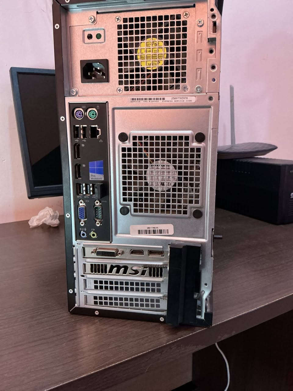 السلام عليكم
حاسبه Dell optiplex 9020 للبيع 

المواصفات 
i5 4590 4c/4t 3.3 GHZ
RAM 16 gb DDR3 1600 (4+4+8)
HDD : Hitachi 500
SSD : Kingston 128
MSI GTX 1050 ti 4gb gddr5 OC (75W)
يجي وياه فلاشة بلوتوث 

نضيف والحرارة أبدا ما عابره 70 من قبل 
السعر 200 الف ماعندي توصيل 

اريد ابيعها لان اريد اشتري بلي 5

مكاني ذي قار الغراف حي الاعلام الثاني 

اي استفسار رجاء التواصل وياي على الخاص


**إذا كنت صاحب هذا الإعلان وتريد حذفه لأي سبب، رجاءا أرسل رسالة إلى الدعم الفني**