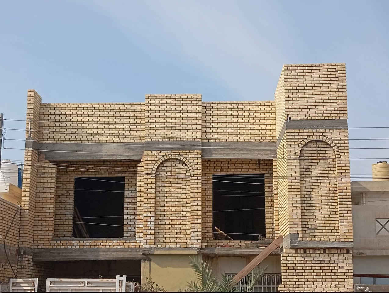 خلفه بناء اشتغل بل يوميه ومكطوعه شغلي طابوك وفرمستون متفرغ حالين عنواني ناصرية رقم الهاتف ***********
