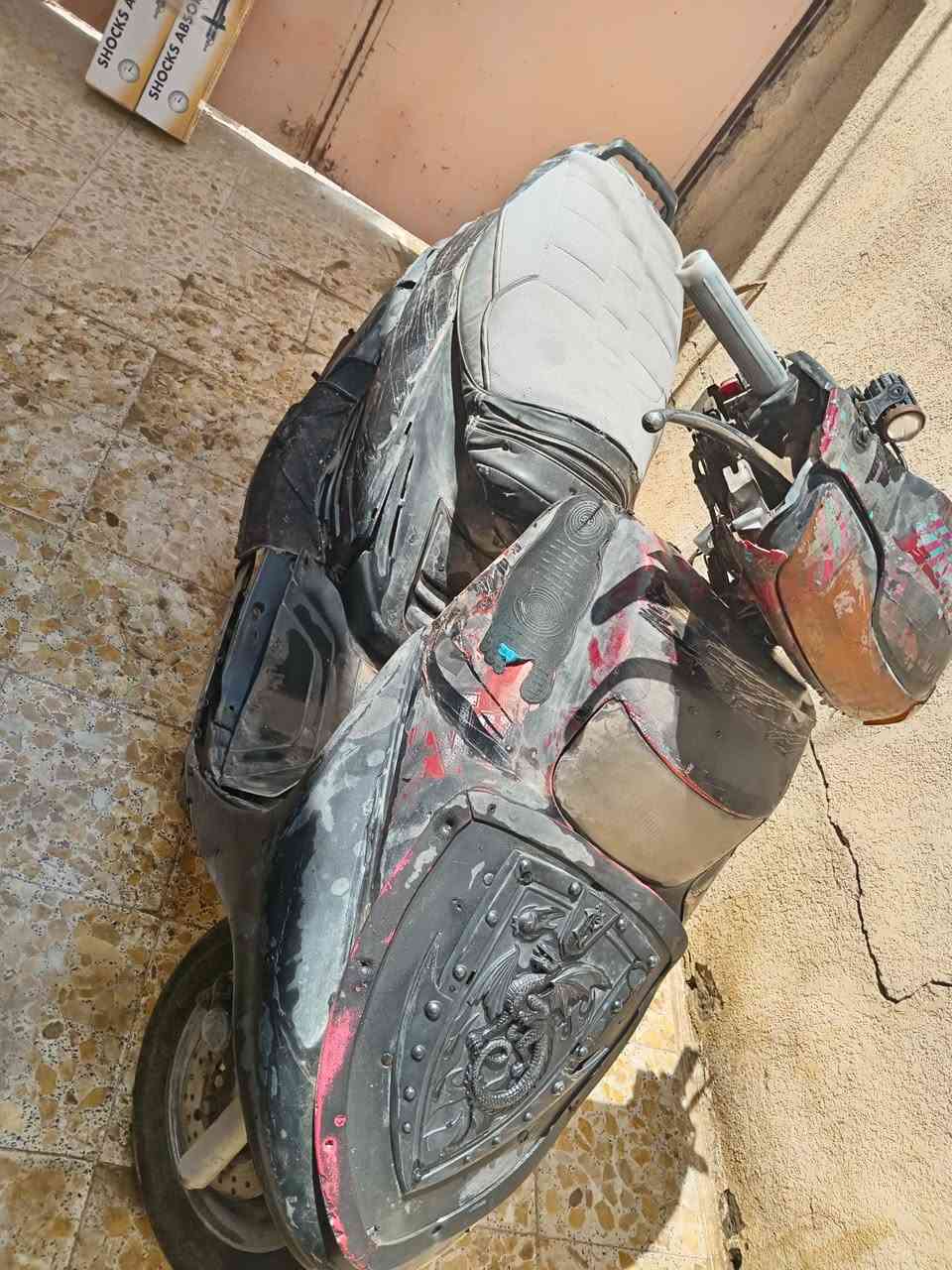 سلام عليكم ورحمة الله وبركاتة دراجه للبيع نوع ياماهه فراشه او دولفين ابيعك كوم حديد مكينه شغاله شاصي نضيف فقط عوزه كابريتر وكلجات شويه تعبانه فقط ماعده الكهربائيات تشغيل هندر سعر خاص  تواصل خاص او رقم *********** مكان ديوانيه قضاء غماس
