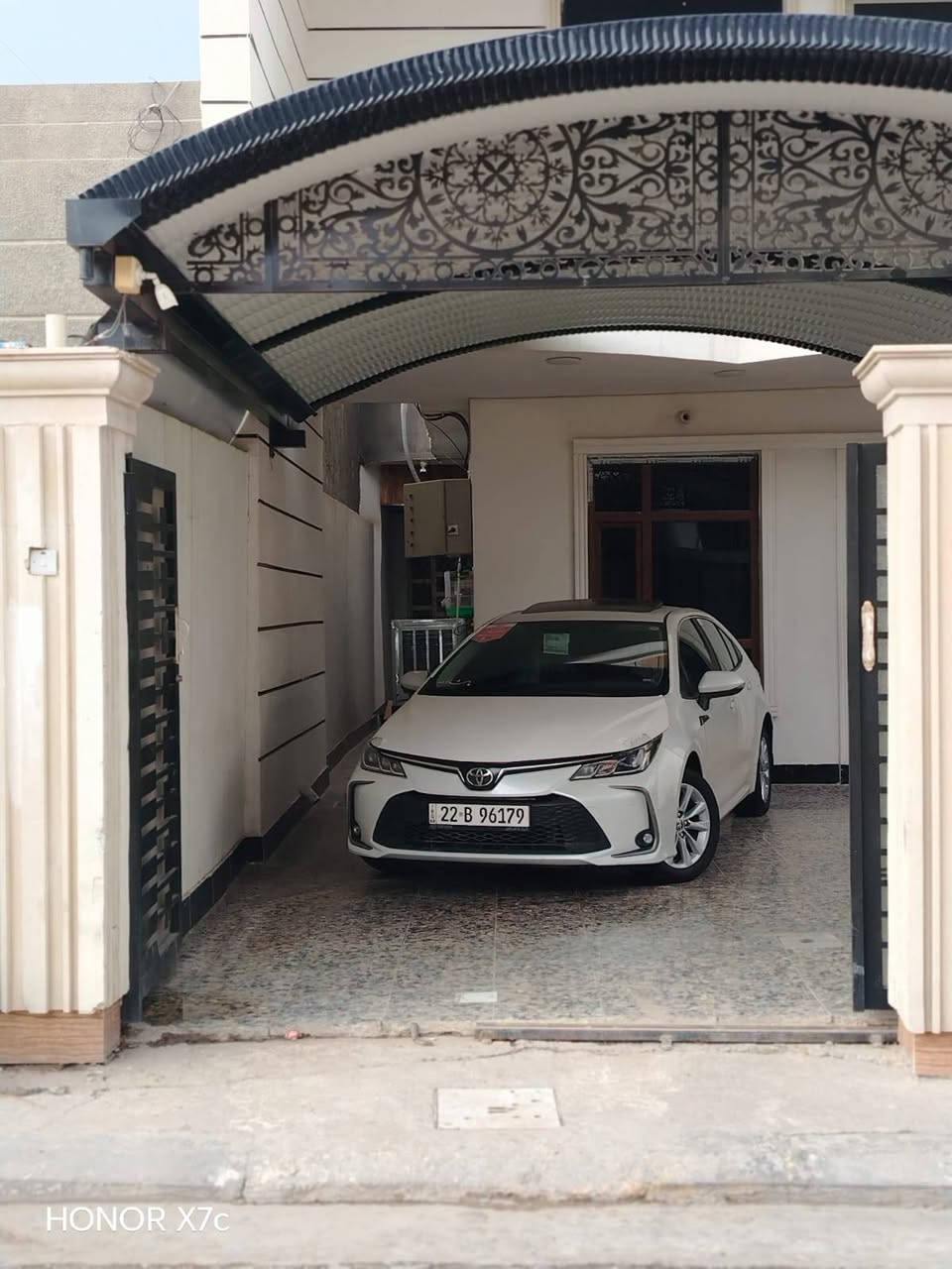 شركه ساس 
تويوتا كورلا موديل2024

رقم اربيل  دولي بسمي 

فول مواصفات 1/1  GLI 

حجم المحرك 1800 بانزين

دخول ذكي بصمة تشغيل بصمة 

فتحة سقف سلايت  

شاشة ديجيتل  

تبريد قطعتين 

بك لايتات لد 

كشاف لايت لد 

مرآة داخلية عاكسة 

شاحن واير ليس

وبيها هواي مواصفات بعد
عداد لمساف 46 ماشيه 
مكاني سياره الانبار الفلوجه

***********

سعر سياره 195 بيها مجال قليل
