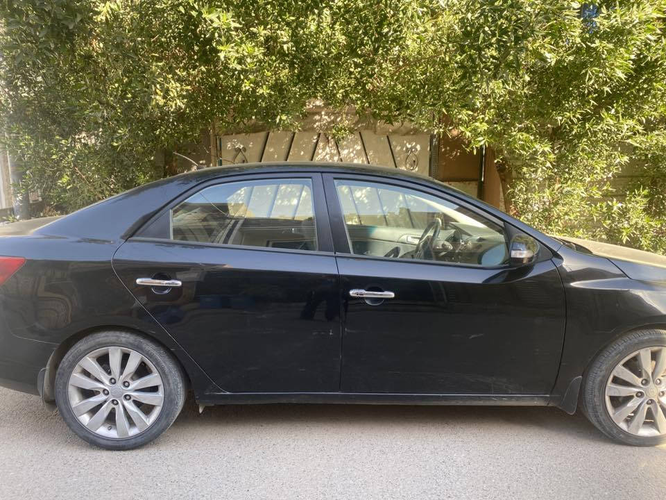 السلام عليكم

كيا سيراتو موديل ٢٠١١ماشيه ٣١٦الف كيلو وليس ميل السياره فول بدون صبغ فقط تكحيل وبيها جراد بلبنيد والقماره

السياره رقمها سليمانيه 

تحكم ستيرن 

فتحه 

مري اشاير 

السياره مابيها اي نقص فقط درايم شفت مكان السياره بغداد الدوره 

للتواصل***********
