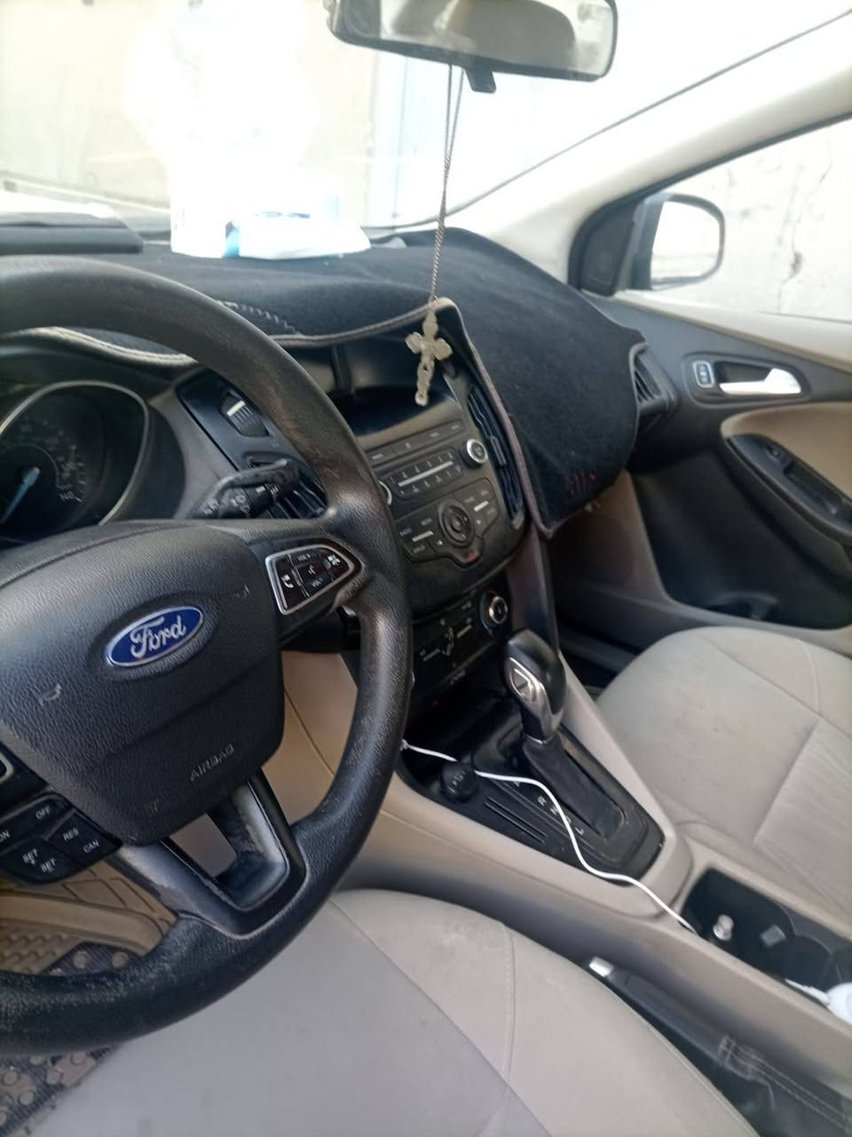 سلام عليكم فورد فوكس  2018 للبيع محرك 2000 مكينه بلجيس حادثهة جاملغ وبنيد وباب السايق بي قليل معجون بس باقي التفاصيل بلصورة مكاني دوانيه مركز شراي تشلع عيوني سعر95 وبيه مجال واسف ع اطاله ***********
