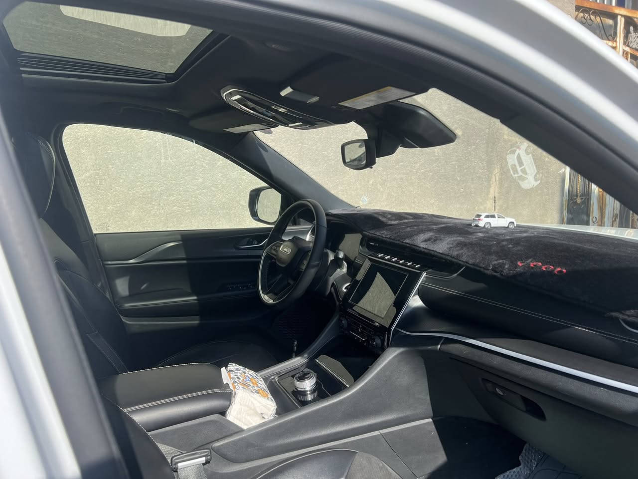 مديل 24 
بلاك توب
فحص موقت
بسمي سياره
تبديل باب اصلي وجاملغ صبغ
سياره مكينه بلاد شركه
بدون شاصي 
وحار جوه باب سائق
للاستفسار 
***********
