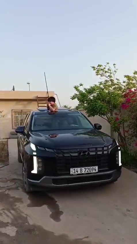 سلام عليكم هونداي بلسايد مديل 2024 وارد امريكي فول الداخليه ابيض كشنات منفصل لمتدد غني عن التعريغ للمواصفات شوي اقل من الكلگرفي فول فول مايحتاج اضكر المواصفات الحادث بلمنشور صبغ قطعتين  الارباك فقط قبق الستيرن تبريد بلاد راديترات بلاد مملعوب بيهن حداده بلاد ممفتوح بيهه برغي  السياره معروضه 335ورقه وبيهه مجال *********** بصره قضاء المدينه
