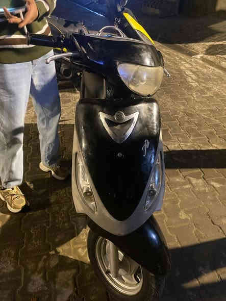 دراجة ماكس قجمه بلاديه بوشه ٤٩ دراجه كلهه شغاله اشاير كهربائيات كفرات بلاديه مختمه دراجه شلعه مكنيه  خرسه خرسه صارلها ٣ اشهر من نزلت من الرمبه دراجه كلهه شغاله من الطول لطول البصره صبخه العرب مكفوله من كلشي *********** السعر 900
