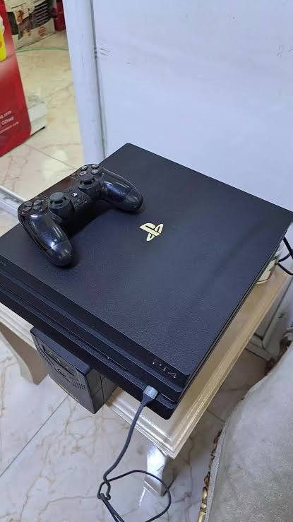 بلي فور برو
***********

ذاكره واحد تيرا
السعر 350 أو بي مجال
الجهاز بعده جديد
ملحقاته 
استاند
أو حساب بي العاب
و اشتراك كيم باس
أو ويا 4 أقراص
Gta v
ريدد 2
راغنروك
و وينشرد

***********
