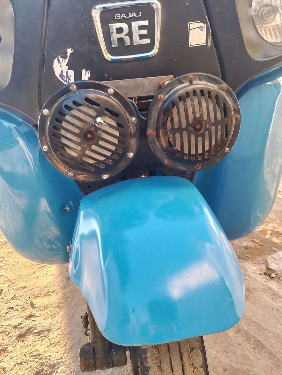 السلام عليكم شباب هذني هورنات للبيع ايرانيات السعر 250 وبيهن مجال هورنات فول رقم الهاتف ***********
