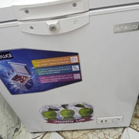 مجمدة بوكس • حجم صغير • نظيفه