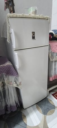 ثلاجه فستل تركي ١١ قدم شغاله ١٥٠ قفل للتواصل ٠٧٨٠٥٥٣٠٦١٥