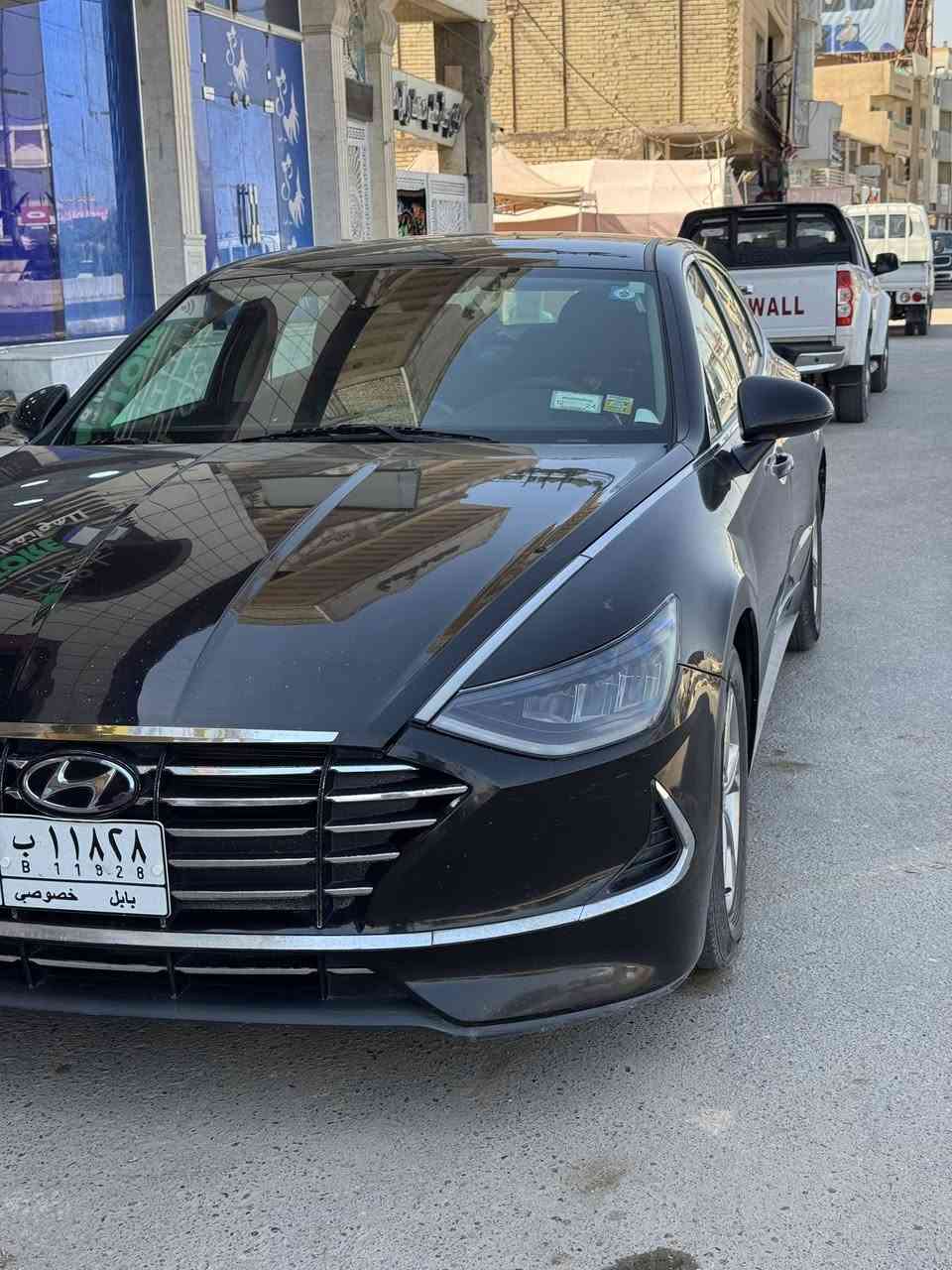​📣 للبيع: هيونداي سوناتا 2021 (وارد أمريكي)
سيارة هيونداي سوناتا موديل 2021 (وارد أمريكي) للبيع، نظيفة جداً وجاهزة من كلشي وما تحتاج أي مصاريف.

​📋 تفاصيل السيارة:

​اللون: أسود ملكي مميز.
​الممشى: 127 ألف كيلومتر (حقيقي).
​الرقم: بابل (السنوية باسمي والتحويل مباشر ثاني يوم).
​المحرك والگير والحدادية: مكفولة بشرط الفحص والضمان.

​✨ المواصفات:
محرك 2500
​شاشة كبيرة.
​كاميرا خلفية دوارة.
​نظام Auto Hold (أوتو هولد).
​نظام Auto Start (أوتو ستارت لتوفير الوقود).
​رادار أمامي
نظام تحديد المسار 
​وباقي المواصفات المعروفة لهذه الفئة.
حادث السيارة موجود بالصور ( تبديل بنيد والجاملغ الامامي معدل نفسه )
​حادث العراق: ضربة خفيفة بالجاملغ الخلفي وتصلحت ع البارد

​💵 السعر المطلوب: 150 ورقة
​📍 مكان التواجد: بابل / الحلة
المراسلة على الصفحة مباشر او الاتصال على الرقم ***********
