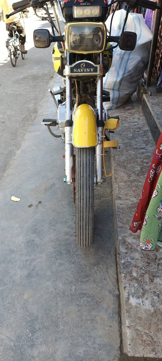 السلام عليكم دراجه للبيع موديل 23 نظيفه كفاله عامه السونج👍 الاصلي محركه 150 كله شغالش السعر 625💸 بها مجال ***********👉
