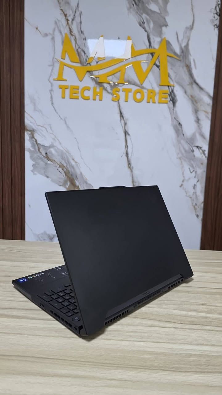 Processor: Intel Core i7-12650H
Graphics: NVIDIA GeForce RTX 3050ti

Display: 15.6-inch FHD (1920×1080) - 144Hz

 DDR5.Memory: 8GB RAM

Storage: 512 SSD
السعر 825 بيه مجال كلش بسيط
***********
بغداد بياع
