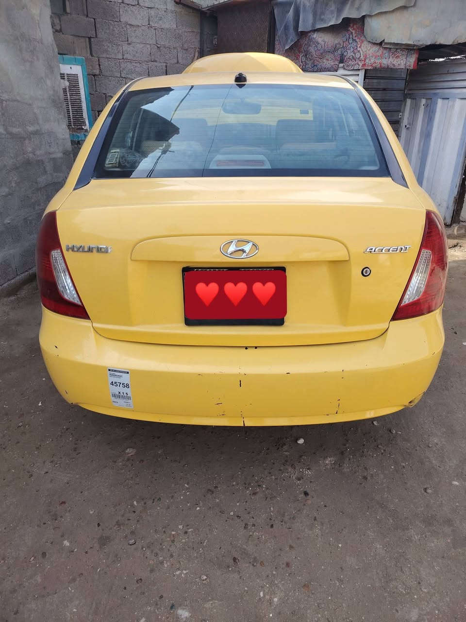 سلام عليكم اكسنت امريكي موديل 2010 حادثها جاملغ خلفي وره سايق سعر 85 كير ومكينه تبريد مكفول بغداد حي الإعلام ***********
