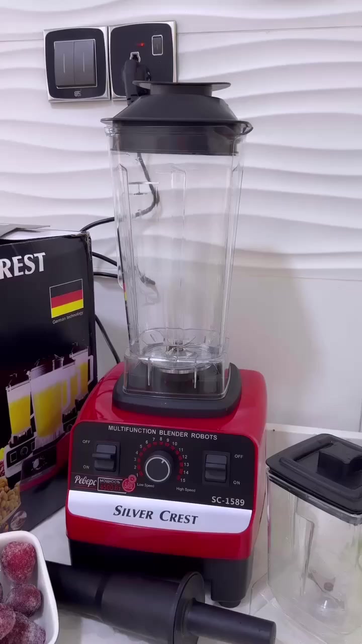 طلب خاص جديد ب الباكيت
خلاط سيلفر كريست مع مطحنة الالماني🇩🇪💥

خلاط متين جدا صنع شركة سلفر كريست الالمانية 🇩🇪
يقوم بتحضير الطعام بسرعة (الخضار والفاكهة والحبوب الصلبة) بسهولة دون الحاجة لاستهلاك الوقت والجهد ليكون المعاون الأساسي لكِ في العزومات. 💥💥💥

✅الماركة :- سلفر كريست
✅الطاقة :- 4500 وات
✅الحجم :- 49*21*20 سم
✅صناعة : الماني 🇩🇪 
✅العبوة تحتوى على✅

💥خلاط سلفر كرست مع مطحنة💥
✅المميزات ✅
✔️ قوي ومتين
✔️ الشفرات متينة ومصنوعة من الستانليس ستيل عالي الجودة وحاد القاطع. 
✔️يمكنه تقطيع وفرم العديد من الحبوب والخضراوات والفواكه ومزج اللحوم
✔️الوعاء مصنوع من التريتان فائقة القوة غير قابل للكسر. سعته كبيرة: 
✔️ يمكنك عصر حتى 2 لتر من الطعام في المرة الواحدة. يمكن ضبطه وتعديله: 
✔️ متغير السرعة يمكن ضبطها. 
✔️ يمكن لسرعته أن تصل إلى 32 ألف دورة في الدقيقة. يعمل بالكهرباء: 
✔️ يعمل بمحرك4500 واط
#الاصلي المنشأ الماني 🇩🇪 
السعر 35
توصيل لجميع المحافظات العراق 4


**إذا كنت صاحب هذا الإعلان وتريد حذفه لأي سبب، رجاءا أرسل رسالة إلى الدعم الفني**