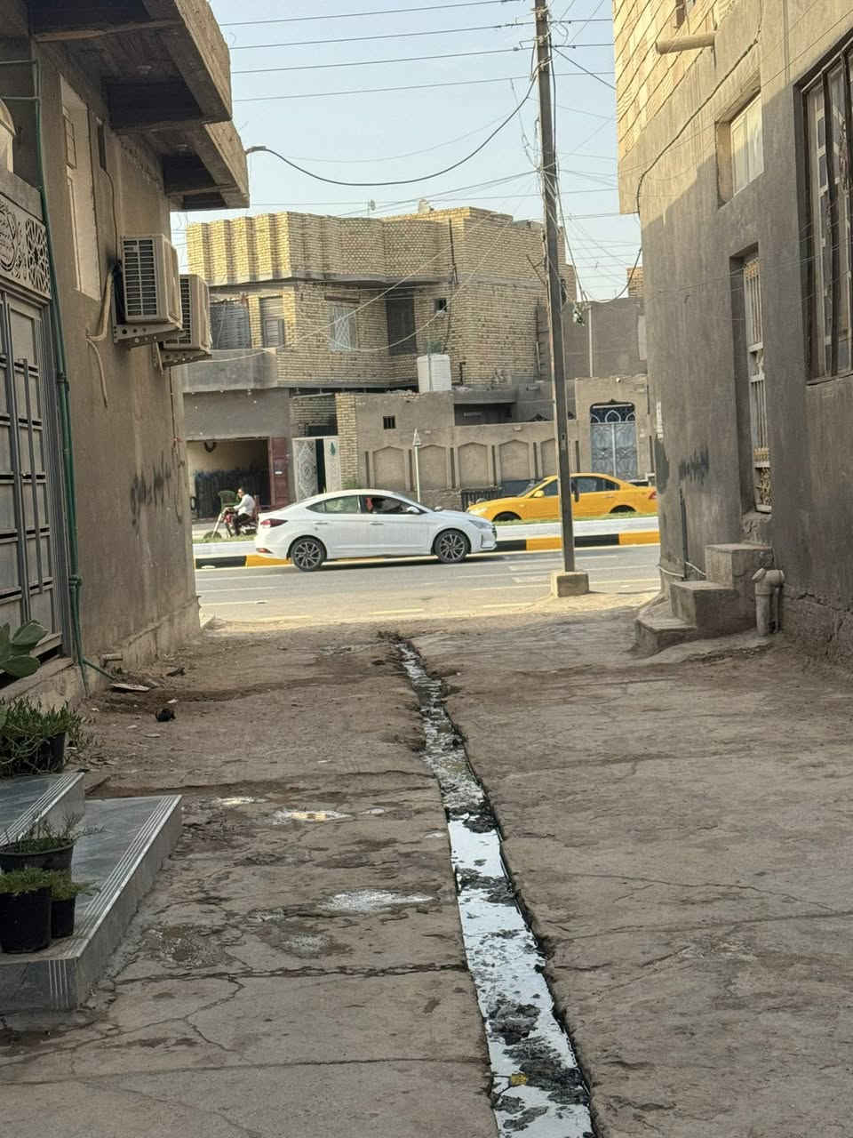 بيت خلفي طابو صرف مساحه 90م
السعر 68 وبي مجال قليل 

الاسماعيليه الثانيه ثاني بيت عن شارع 40 
قرب التربيه وفلكة الدله 

بناء طابوق عكاده 

يحتوي على غرفتين وصاله ومطبخ 
ومجمع صحيات 

عالي عن الشارع
 دربونة البيت متر وربع 

واتساب *********** علاء بدر
