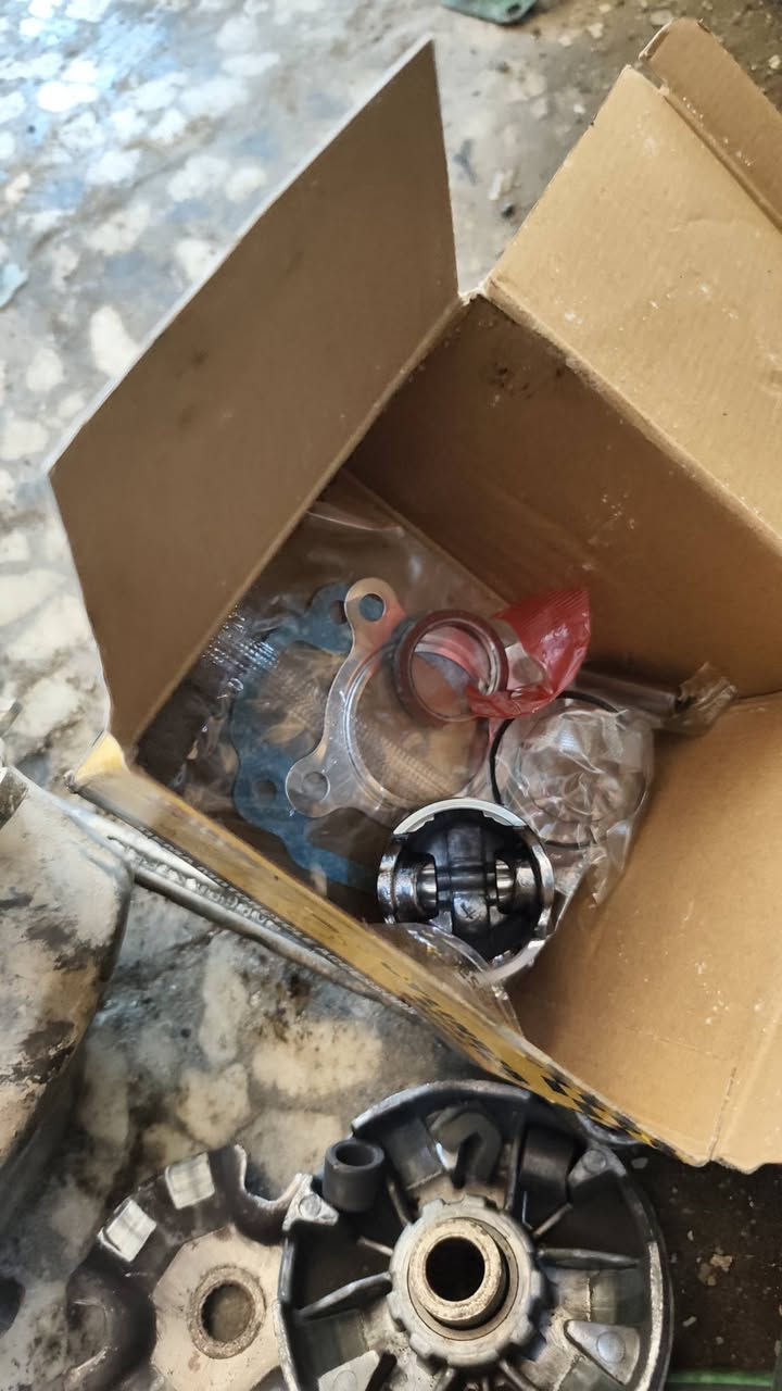 السلام عليكم بطه للبيع دراجه مكينته تخبل ستوني مسويه كهربائية كله شغاله سلف جديد كابريتر جديده شوته جديده بلك كامله مكمله 180  عنوانه نجف رقمي***********
