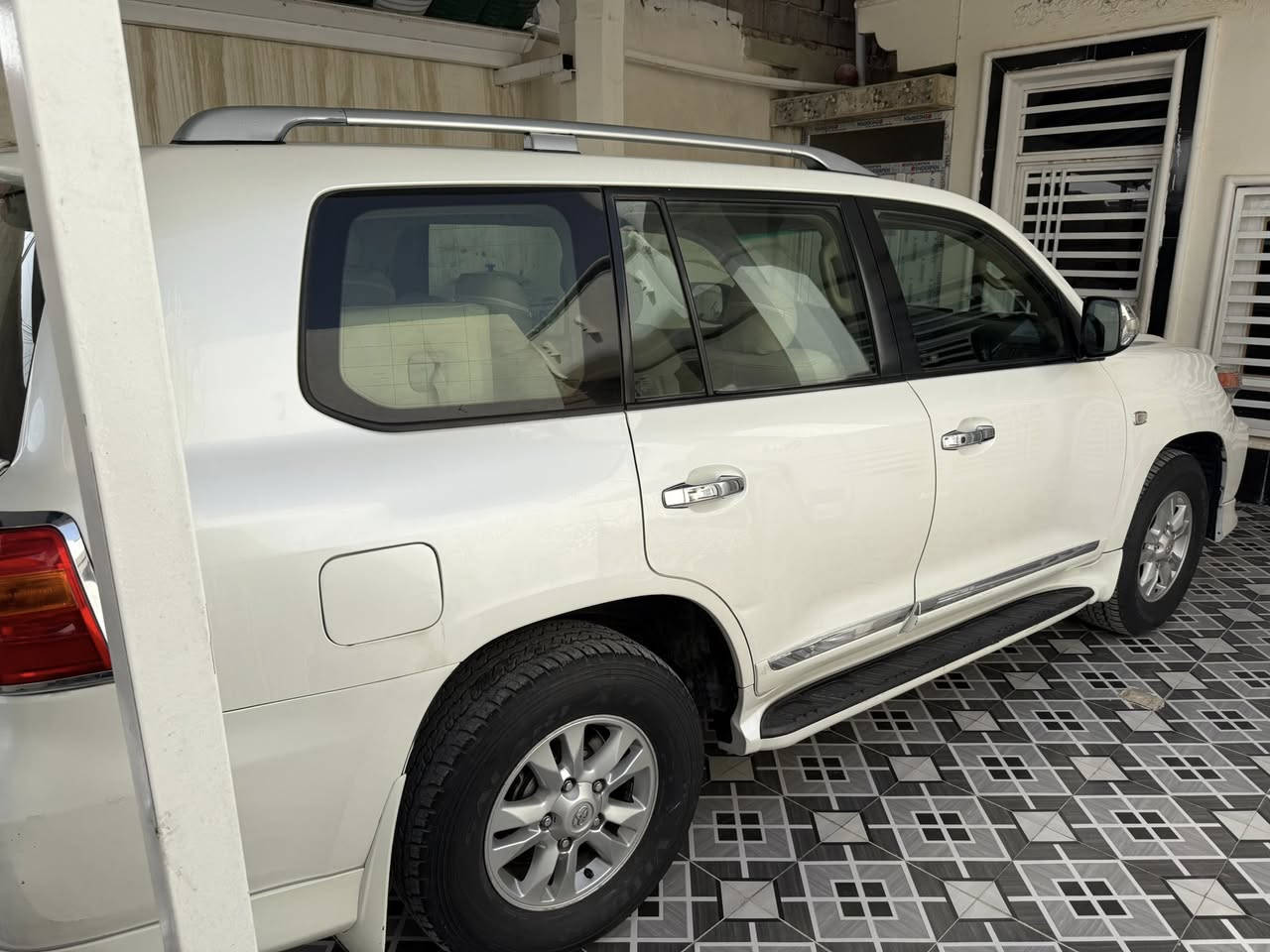 2010  للبيع أو مراوس نضيفه بيها جاملغ بي بارد  مكان حله شارع 40 الماشطة


**إذا كنت صاحب هذا الإعلان وتريد حذفه لأي سبب، رجاءا أرسل رسالة إلى الدعم الفني**