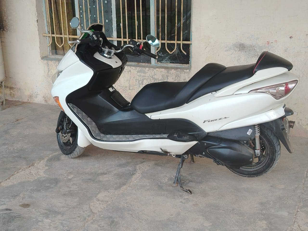 فورزه 09 كامله اي نقص مابيها أوراقها كامله
***********
