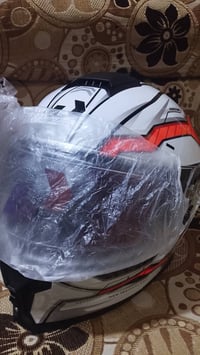 خوذة فك قلابي • جديدة