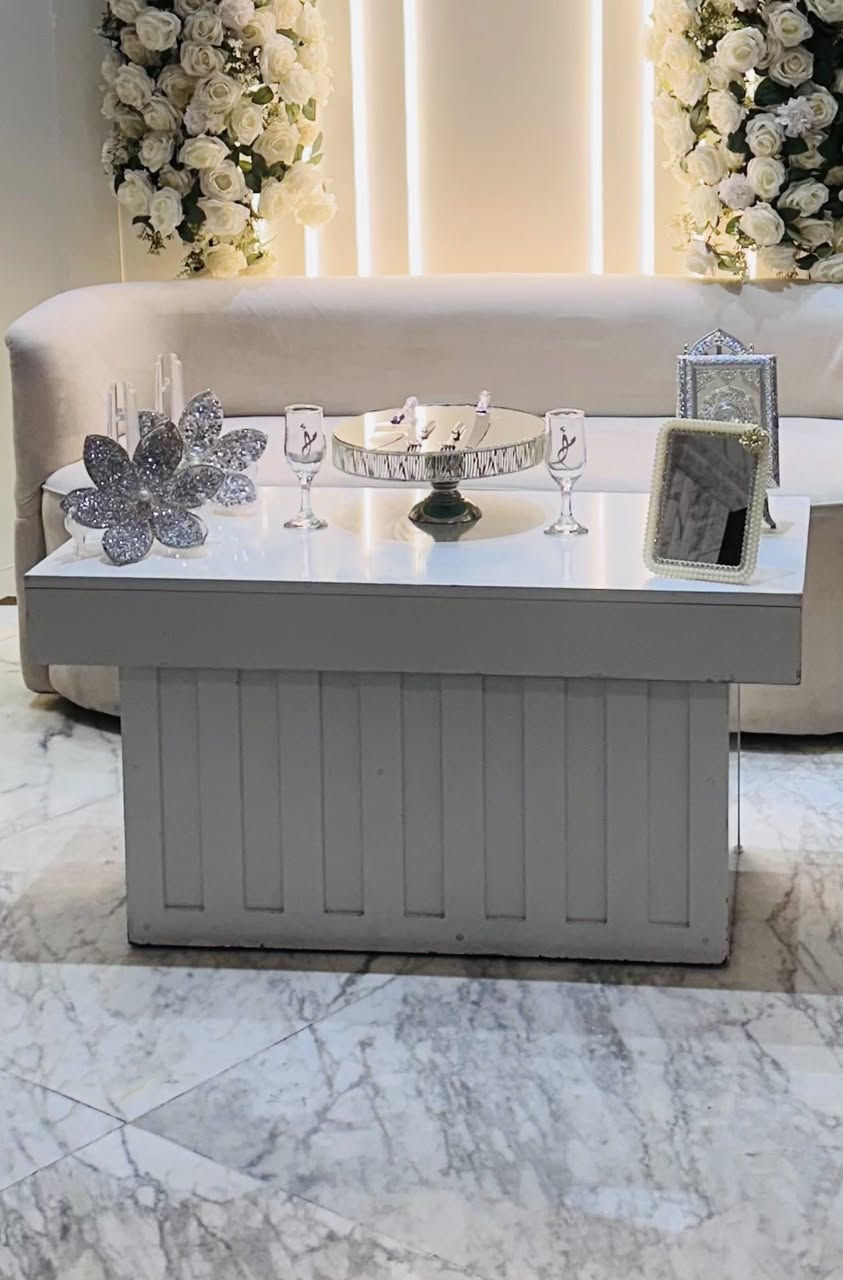 السلام عليكم
كوشات عدد3 كل وحده وسعرها

كورنرات مع ميوزه كل واحد وسعره

عنواني بغداد 

نظافه60‎%‎

***********
