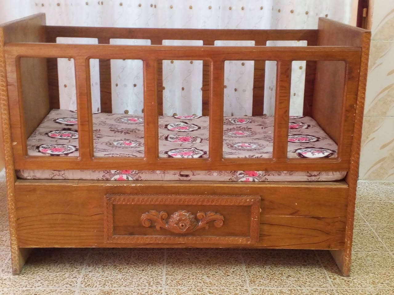 السلام عليكم ورحمة الله وبركاته 🖐️

                 🔥للبيع 🔥

تخت أطفال خشب ثقيل أصلي 🪵.

المقاسات : طول 120سانتيم×عرض70سانتيم

يرهم لحد عمر 4-5  سنوات 👶.

تخت حيل نضيف و كدام العين 👀✨
.
التخت بي چكمچة جبيرة💥

+المطرح معا 🛌 

مكاني (حي الميثاق) 📍
السعر (80 و قابل للتفاوض) 💰🤝

للتواصل الاتصال على الأرقام التالية 📞
☎️ *********** آسيا
☎️ *********** كورك
@الجميع
