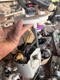 يتوفر قواعد بانزين ماليبو حديث وقديم  ٠٧٧٧٧٠٥٠٠٠٦ جمله مفرد