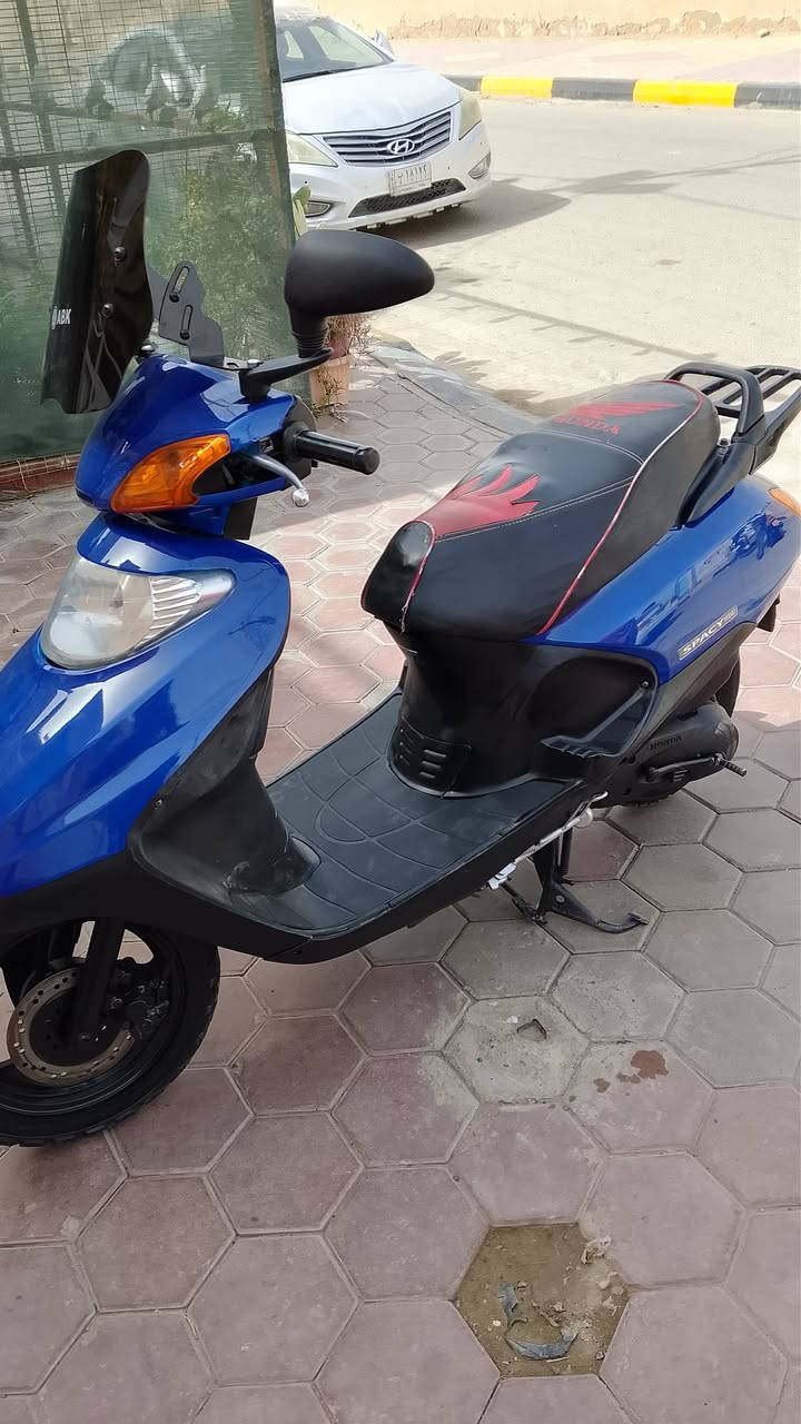 دراجه سبيسي ياباني الون اصفر مفتوحه نظيفه جدا السعر 700+ اسبيسي ياباني الون ازرق  نظيفه مفتوحه السعر 650 للتواصل ***********
