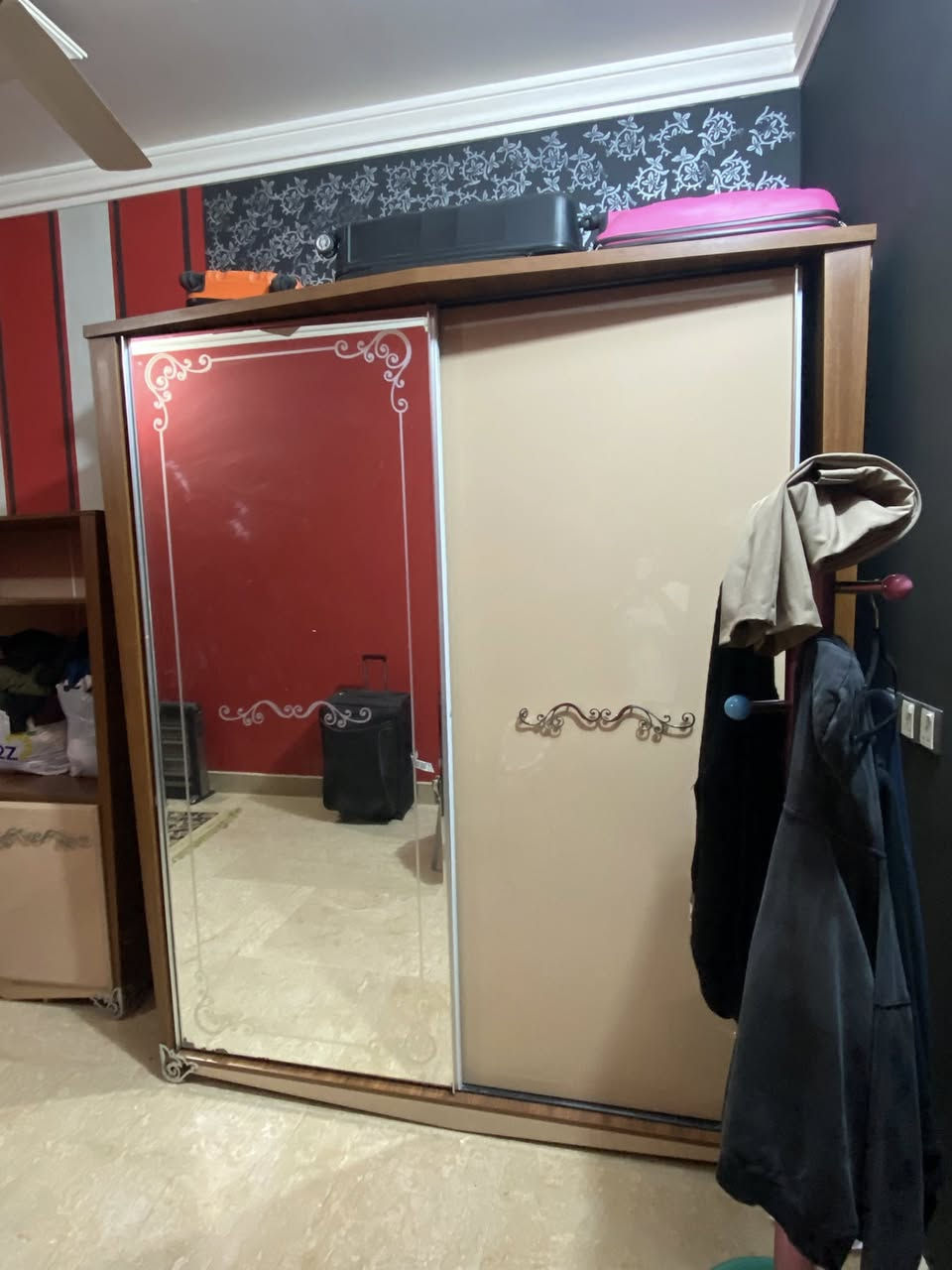 غرفة نوم تركية نفر اونص فقط بدون سرير الباقي كامل
السعر 250الف


**إذا كنت صاحب هذا الإعلان وتريد حذفه لأي سبب، رجاءا أرسل رسالة إلى الدعم الفني**